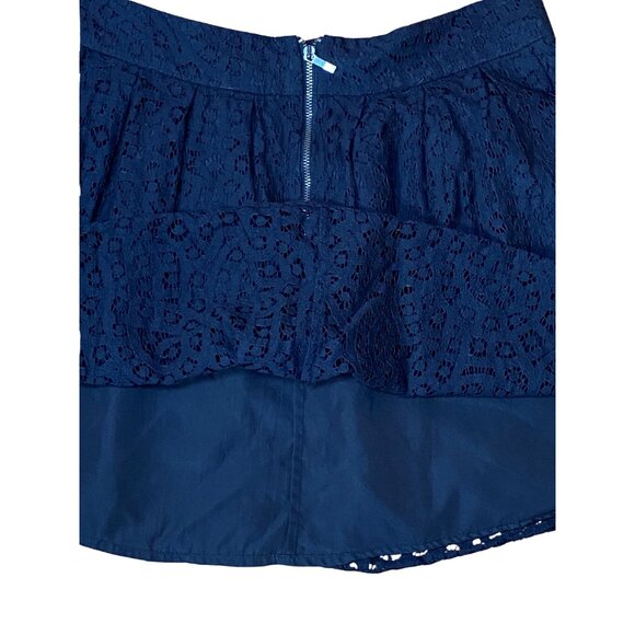 BANANA REPUBLIC BLACK LINED EYELET MINI SKIRT, 12, ALL OCCAISONS - Picture 4 of 6